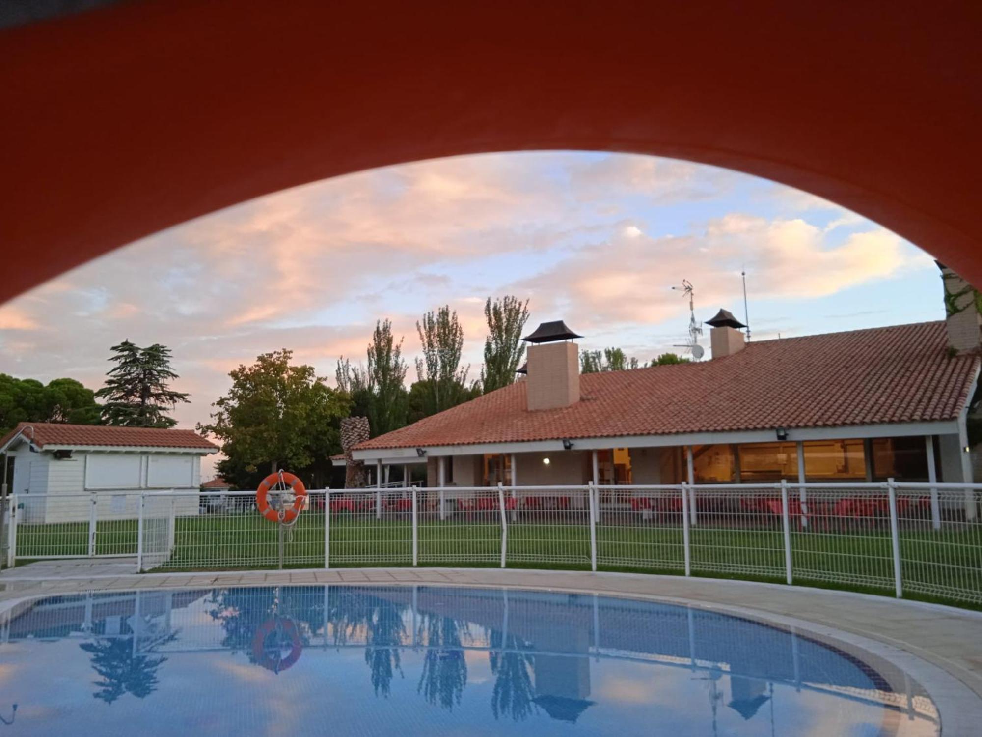 Albergue Zaragoza Camping Extérieur photo