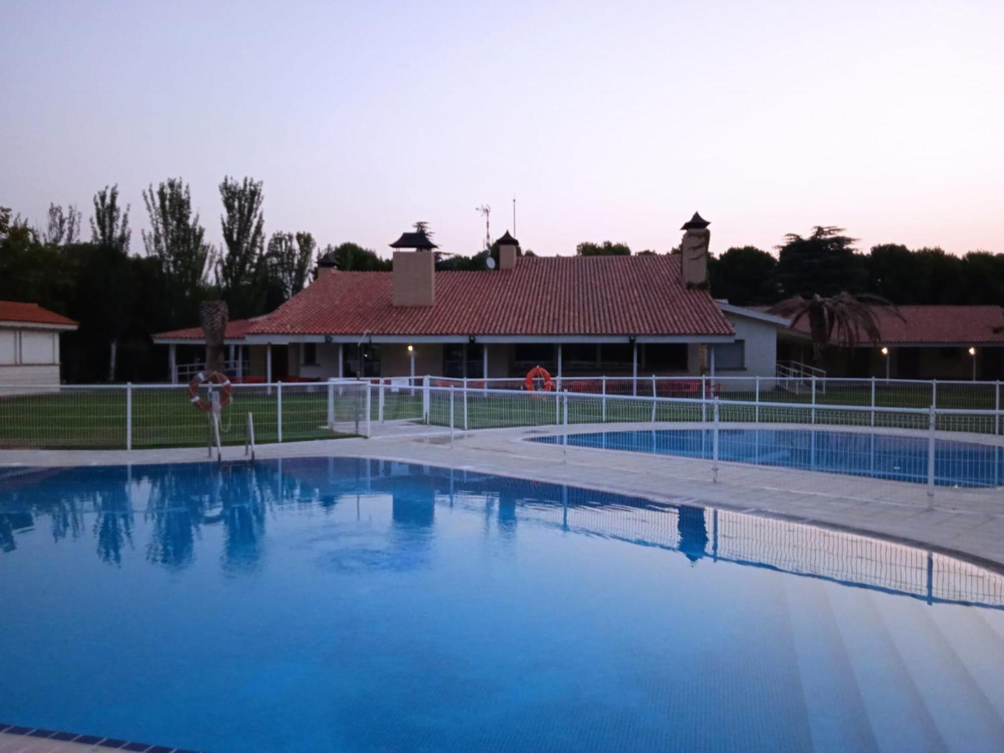 Albergue Zaragoza Camping Extérieur photo