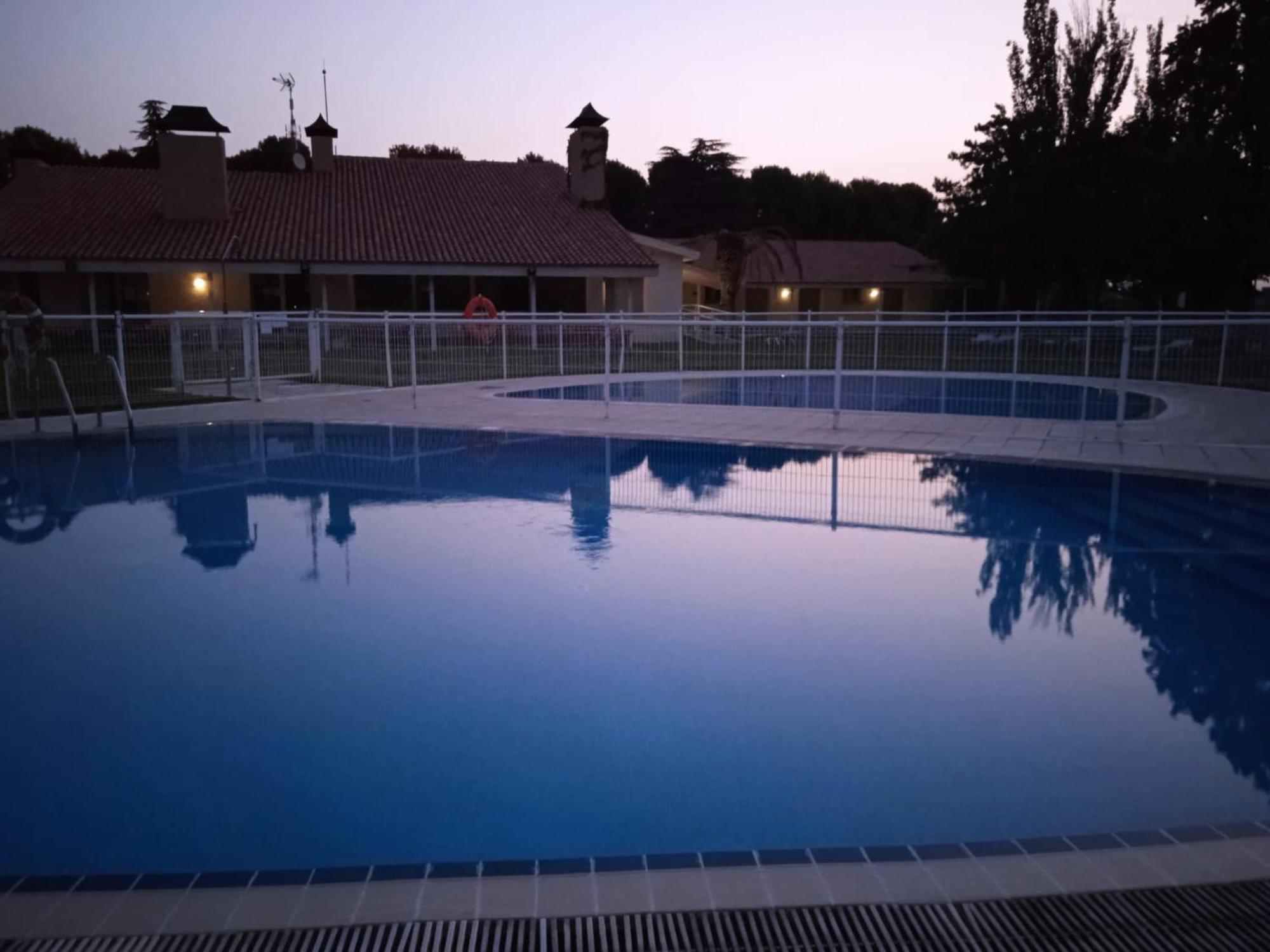 Albergue Zaragoza Camping Extérieur photo