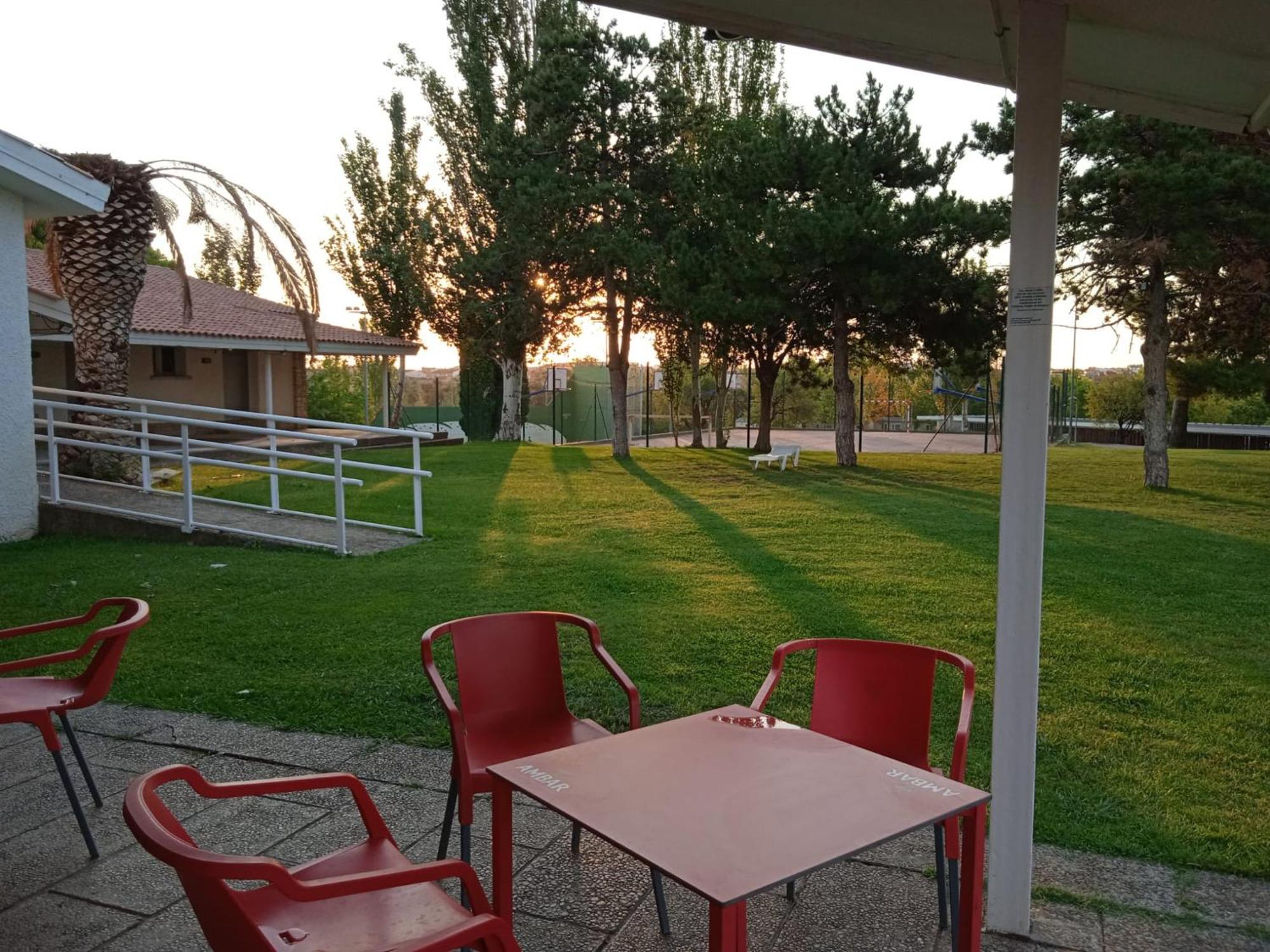 Albergue Zaragoza Camping Extérieur photo