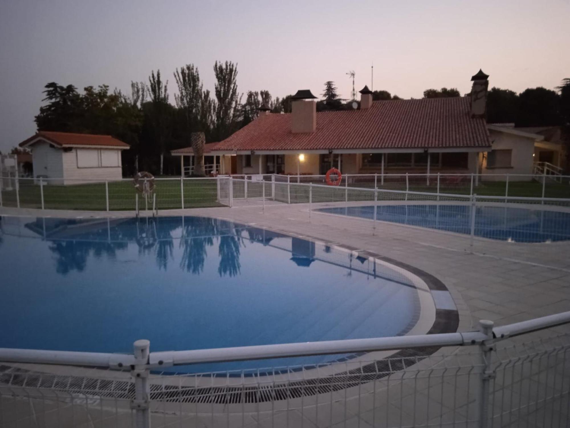 Albergue Zaragoza Camping Extérieur photo